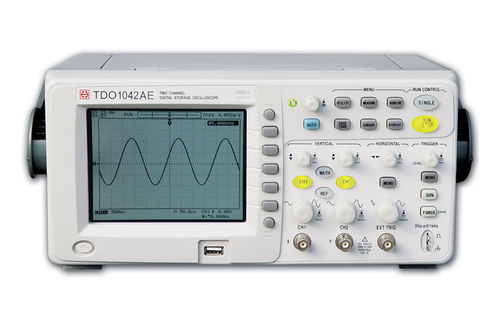 ���������ִ洢ʾ���� 400Msps ���� �ͺ�:XLCCN-TDO1042AE