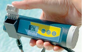 中西牌离子浓度测定仪(余氯/总氯/PH/氰尿酸) 型号:Lovibond ET6004