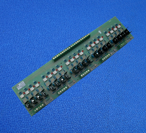 PLCŴ220V