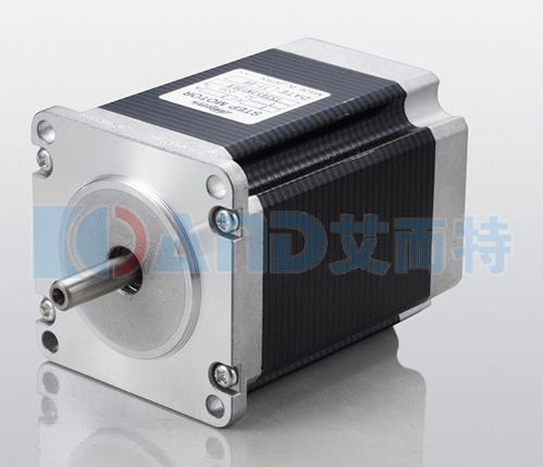 ��Ħ��-23ϵ�в����Ϊ1.8��Ķ�����ʽ�������