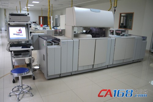 柏克UPS电源护航吉安三院精密仪器电力安全